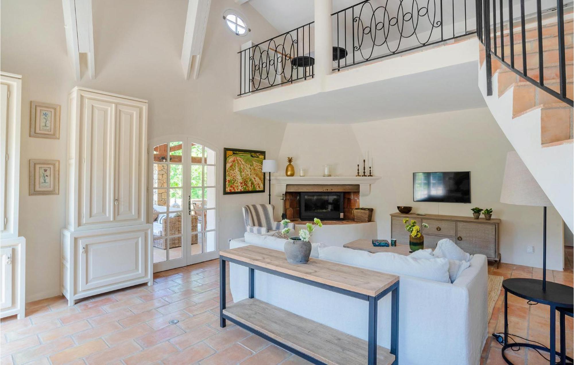 6 Bedroom Pet Friendly Home In Carcès Zewnętrze zdjęcie